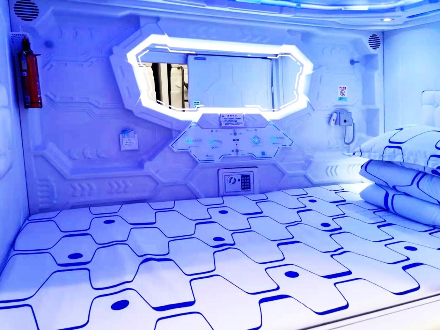 Xi'An Xianyang International Airport Space Capsule Hotel 外观 照片